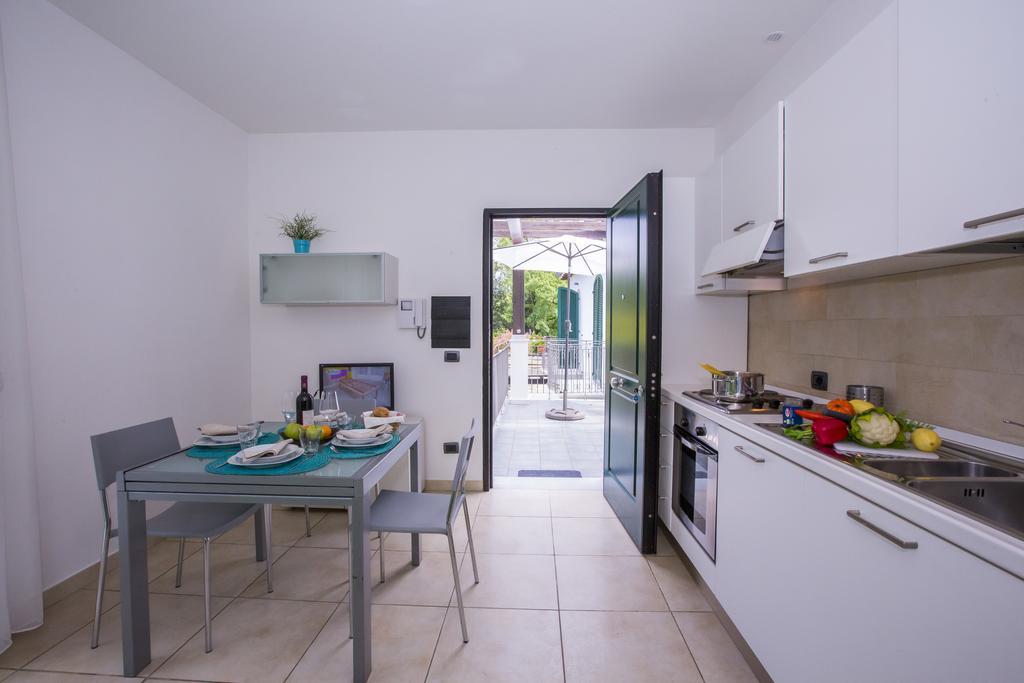 Residence Casa Bianca มารีนา ดิ มาซซา ภายนอก รูปภาพ