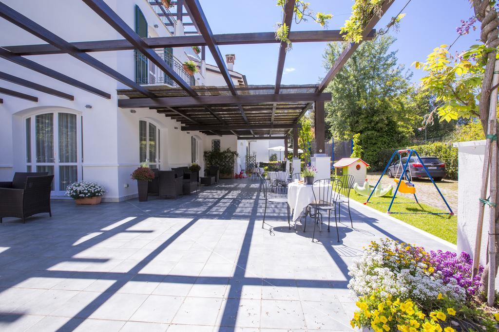 Residence Casa Bianca มารีนา ดิ มาซซา ภายนอก รูปภาพ