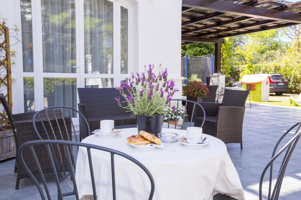 Residence Casa Bianca มารีนา ดิ มาซซา ภายนอก รูปภาพ